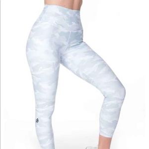 P’tula Desa’ree II Swift frosted camo legging